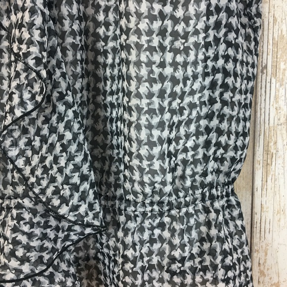 Covington Black & White Sheer Top - Picture 4 of 5